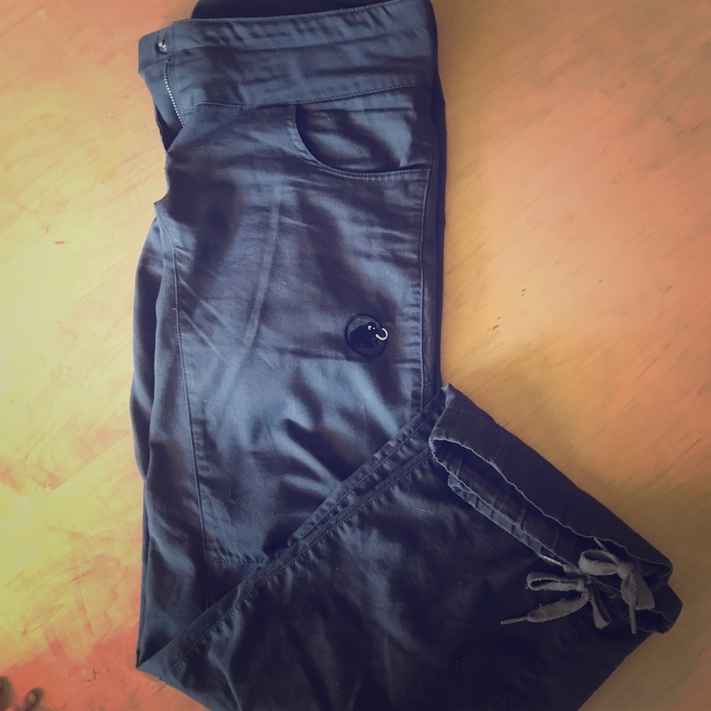 Lightweight hiking pant by MAMMUT